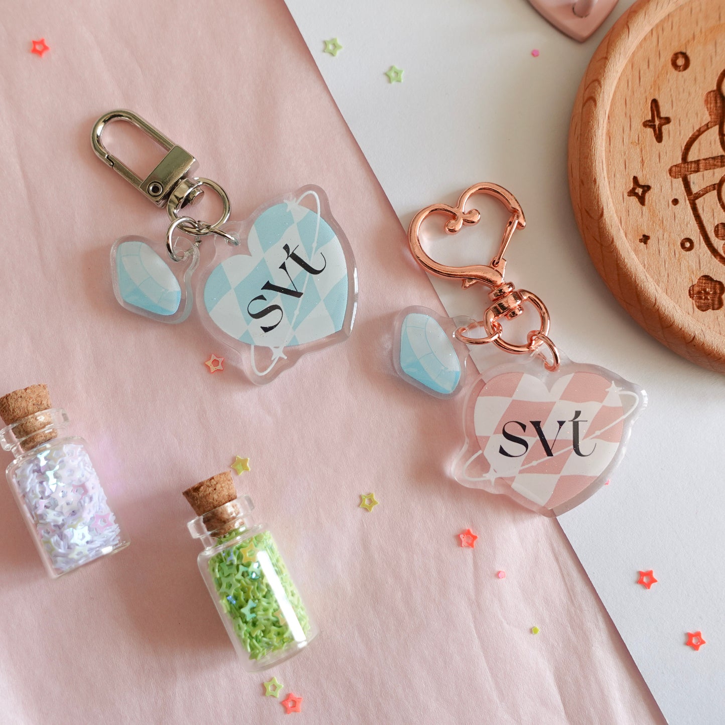 Seventeen x Carat Glitter Keychain