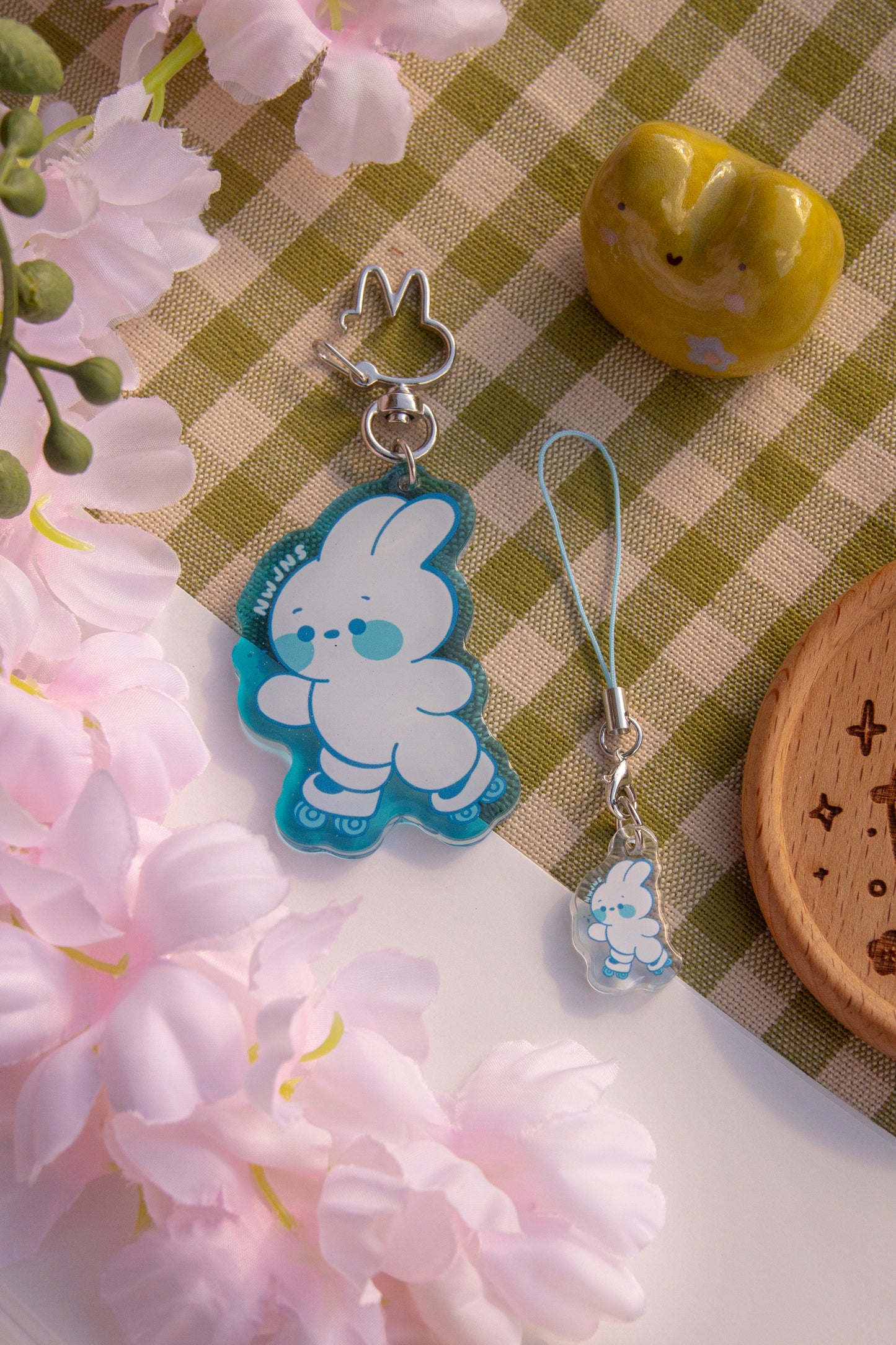 New Jeans Bunny Glitter Keychain
